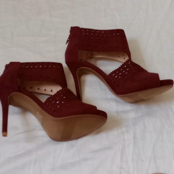 BCBGeneration Burgundy Cutout Heels, Size 8 - Picture 1 of 12